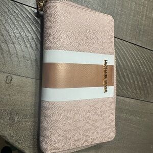 Michael Kors Blush Pink Wallet